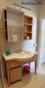 Flora Rooms - Image 5