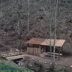 Cabane octogone sauvage - Octogonia, Ardèche - Image 3