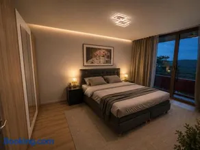 Taunusblick Spa Residence I Panorama Sky Balkon & Pool - Image 3