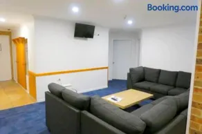 Jindabyne 3-bedroom Units 4km from Centre - Image 2