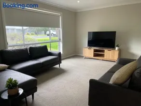 Glens Everyday Stay with Outdoor Firepit - Image 2