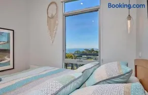 Seascape Retreat - Image 2