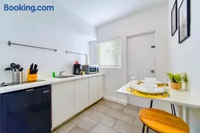 Comfortable Studio Near Beach and Cultural Spots - Image 2