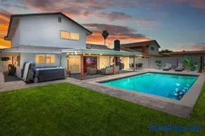 Huntington Beach, AC, Pool, Hot Tub, Detached Office, Close to Beach, Outside Entertaining Area - Image 1
