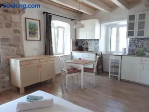 House at the seafront - Image 3