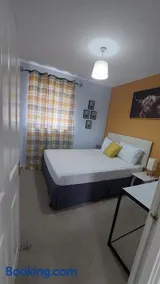 Mearns Gate Neat & Cozy 1 Bedroom Flat - City Centre Aberdeen - Image 4