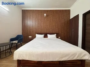 Hazel Town House - Image 2