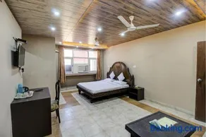 Hotel Pinjore Holiday Home - Image 1