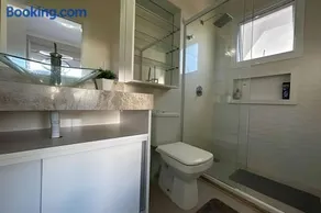 Casa 4 Suítes com piscina Fundos Lago-Ilhas Resort - Image 4