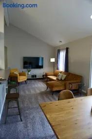 Cloud's Bnb - The Signature Suite, for cooks. - Image 2