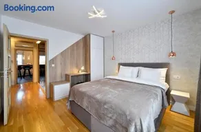 First Choice Ilica - Spacious 3-Bedroom Apartment with Parking - Image 4