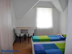 August Restaurant Hotel - Image 2