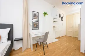 Quiet & Comfortable Studio Apartment in Vienna - Image 3