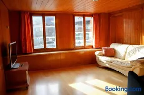 Alpine chalet apt w/parking and porch - Image 3