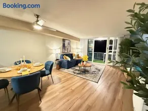 Oceanfront 1 BR Oasis w Parking & Pool 417 - Image 2