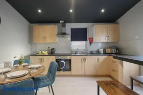 Extended Stays Welcome - Sleeps 11 - FREE Parking - Hosted by HG Horizon Properties - Image 5