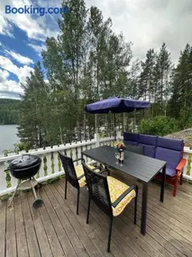 hytte ved innsjø - Image 2
