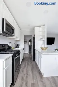 Luxury 3Bed Private Apartment Near Manhattan - Image 5