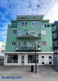 Hafnarstræti 100, Downtown Apartment - Image 1