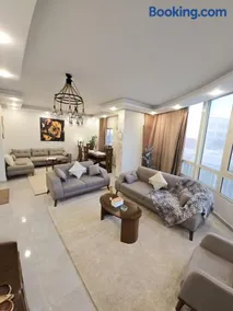 Apartment - Prime Location - Sheikh Zayed - Image 3