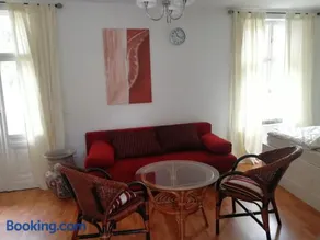 Ehemalige Bibliothek Apartment für 2 mit Küche Kamin Netflix Parken und Hofladen - Image 2