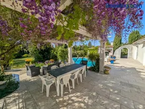 Ibis - villa avec piscine, jardin et parking - Image 2