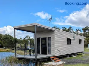 Trinity Islands Holiday Park - Cabin Accommodation - Image 4