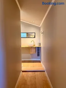 Guest suite in provincial villa - Image 2