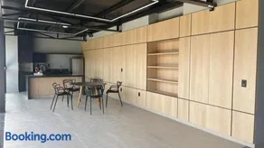 Studios super modernos, completos e equipados no centro de Pará de Minas - Image 2