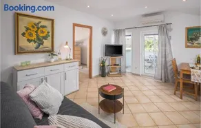 One-Bedroom Apartment In Musalez - Image 1