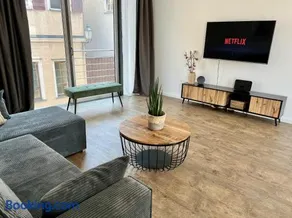 ROSIS HOME Geräumige Citywohnung im Herzen Schorndorfs - Ideal für Gruppen und Familen - Image 1