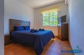 Chalet con piscina privada y playa a 7 min andando - Image 4