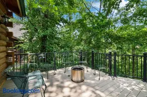 Dogwood Tree Cabin - Image 3