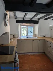 Period Thatched Cottage Towcester - Image 3