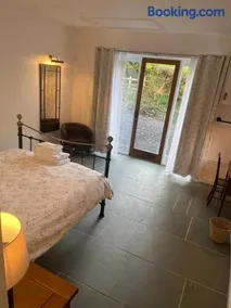 The Cottage - Image 5