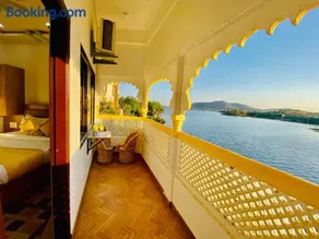 Hotel Vallabhgarh at Pichola Lake Nathi Ghat Brahmpole Udaipur - Image 1