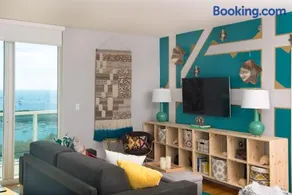 Coconut Grove Gorgeous Bay View 1 bedroom Condo Includes Parking - Image 4