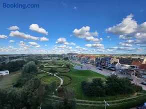 Studio with sea view and panoramic view in Bredene - Image 3