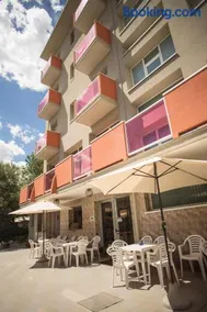 Hotel Cliff - Image 3