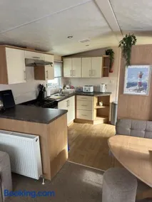 Phoenix caravan hire, Trecco bay - Image 3