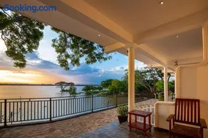 Olu villa Resort - Image 1