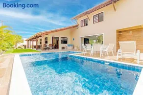 GB77 Ótima Casa 5 Quartos com Piscina  - Image 1