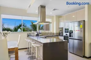 LUXURIOUS APARTMENT IN LEVENT FRONT EAGLE BEACH - Image 2