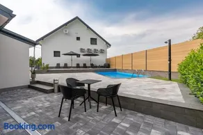 Apartments & Room Forest - Image 1