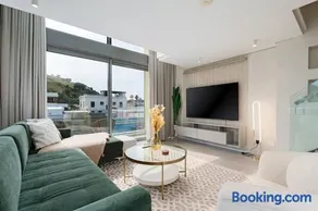 City Oasis at 117 On Strand - Image 1