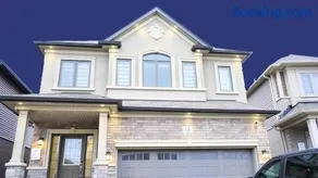 Stunning fully furnished detached house 4 Bed Retreat, with complete privacy and comfort, WiFi & Full Kitchen - Image 3