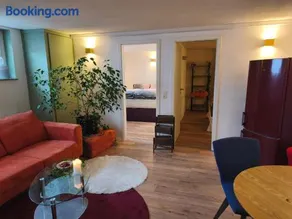 statt HOTEL - Frisch, Frech und Farbenfroh - Helle Souterrainwohnung - Image 4
