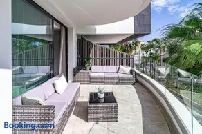 Room City Estepona Infinity 3BR & parking 2P - Image 1