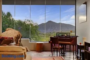 Scottsdale family 4BR Oasis with Pool and Modern Living - Image 1