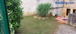 studio au frais avec terrasse et jardinet en centre ville - Image 2